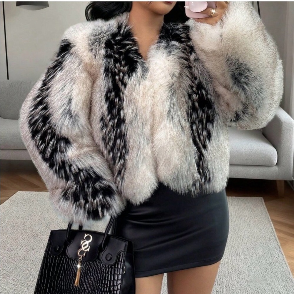 Faux Fur soft Jacket in Ivory and Black NEW - Picture 3 of 4
